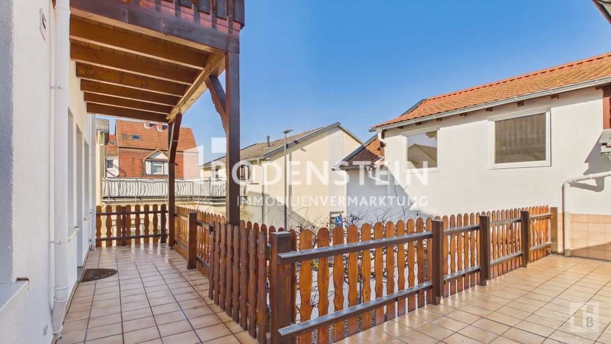 Terrasse zwischen den Häusern