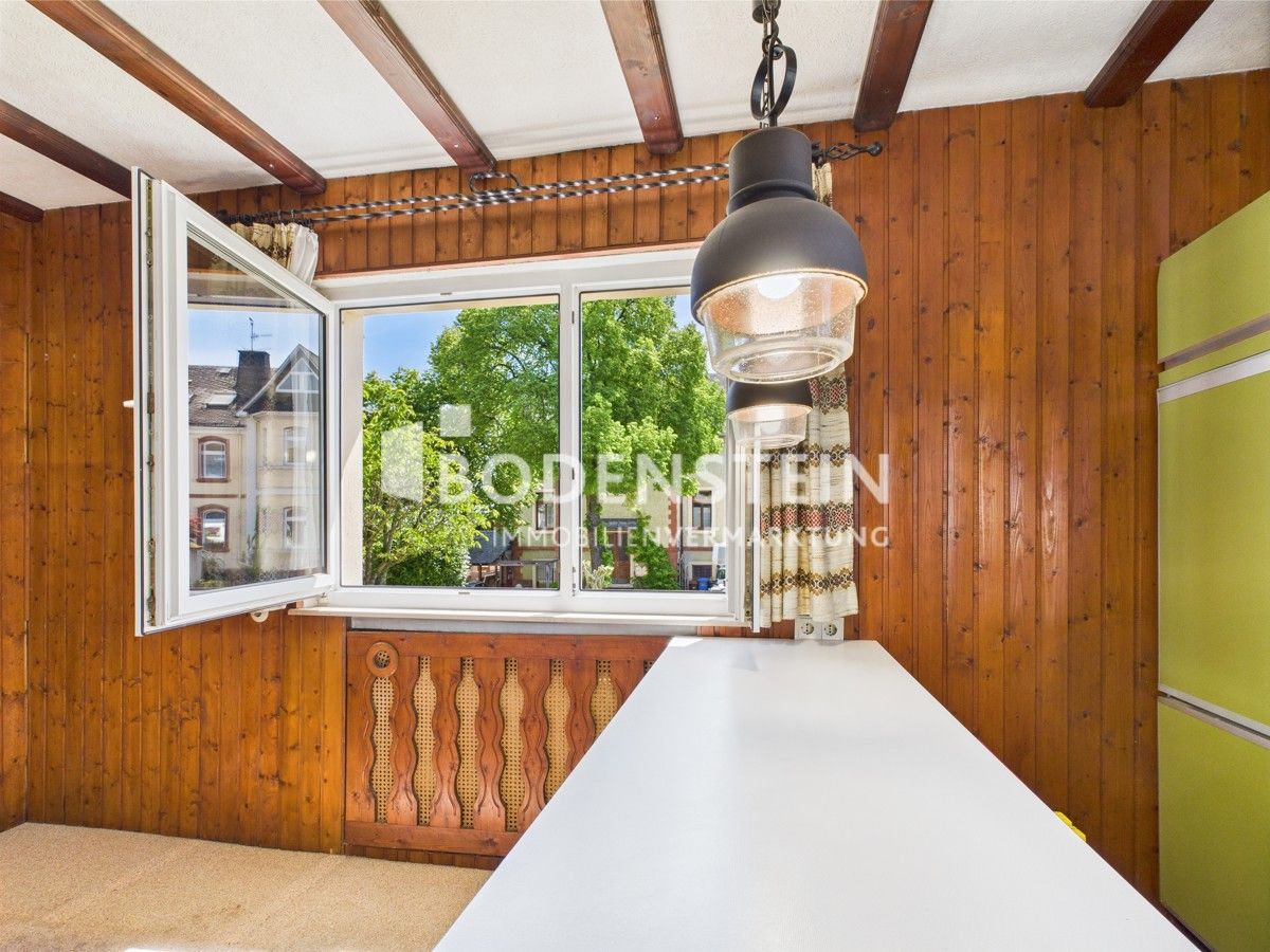 Küche - Blick in den Garten