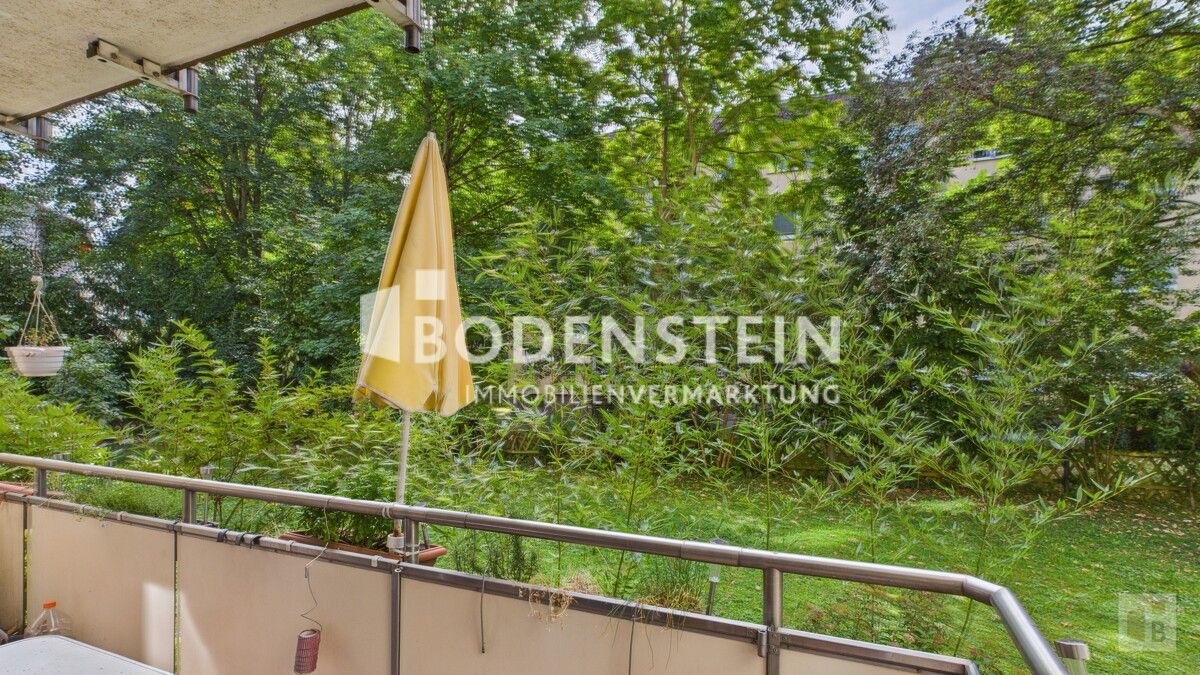 Balkon mit Blick ins Grüne