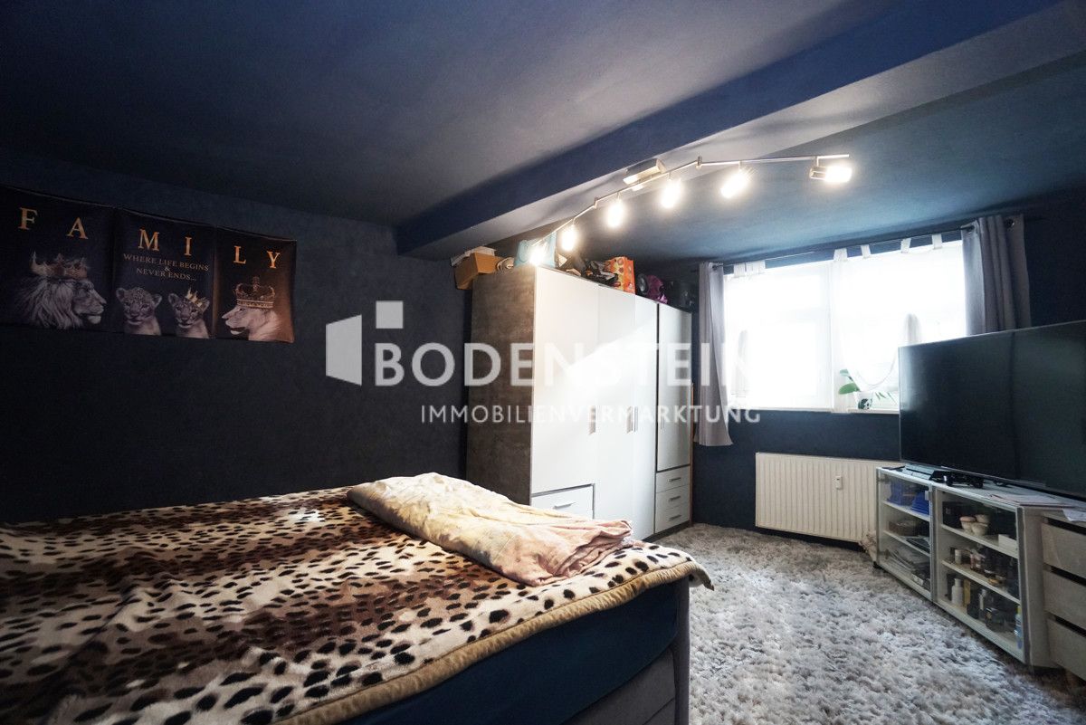 Schlafzimmer 1